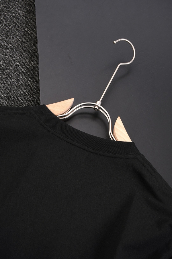 ブランドTシャツ全体デザイン